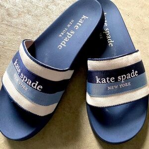 Pretty Summer Kate Spade “poolside” sliders/ sandals.